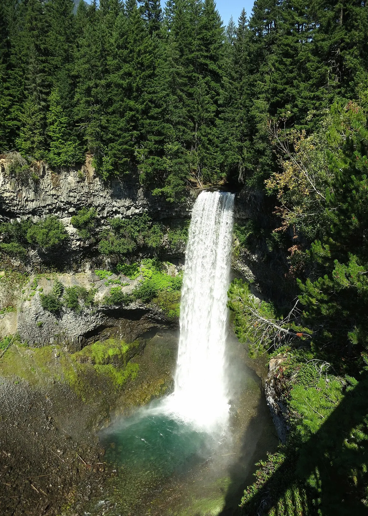 Brandywine Falls, near the start of the Cal-Cheak Trail